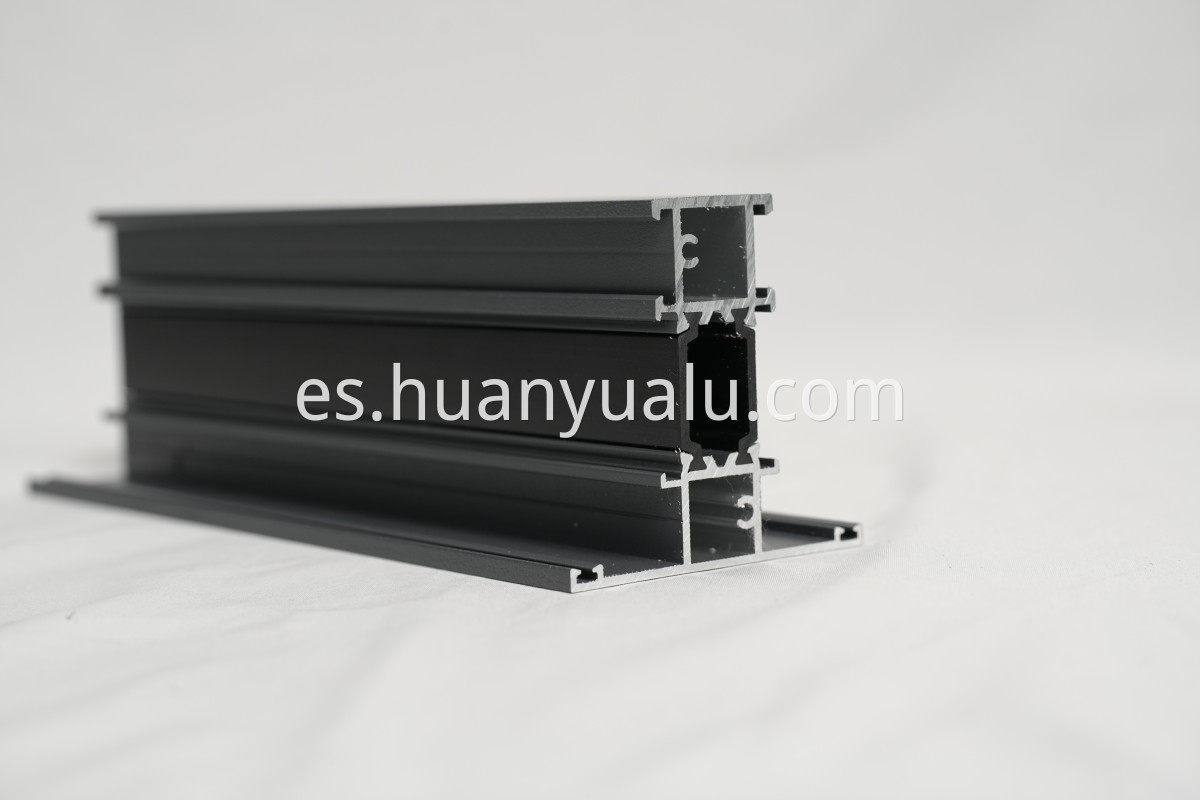 Thermal insulation profiles